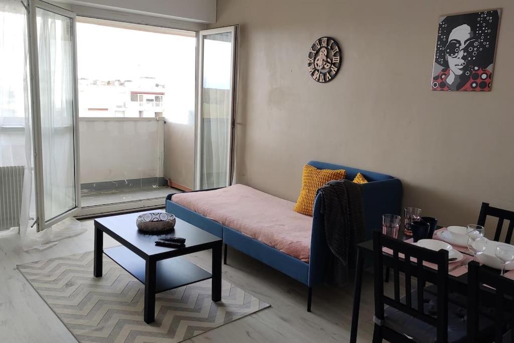 Charmant Appartement Proche Melun Centre Ville Exterior foto