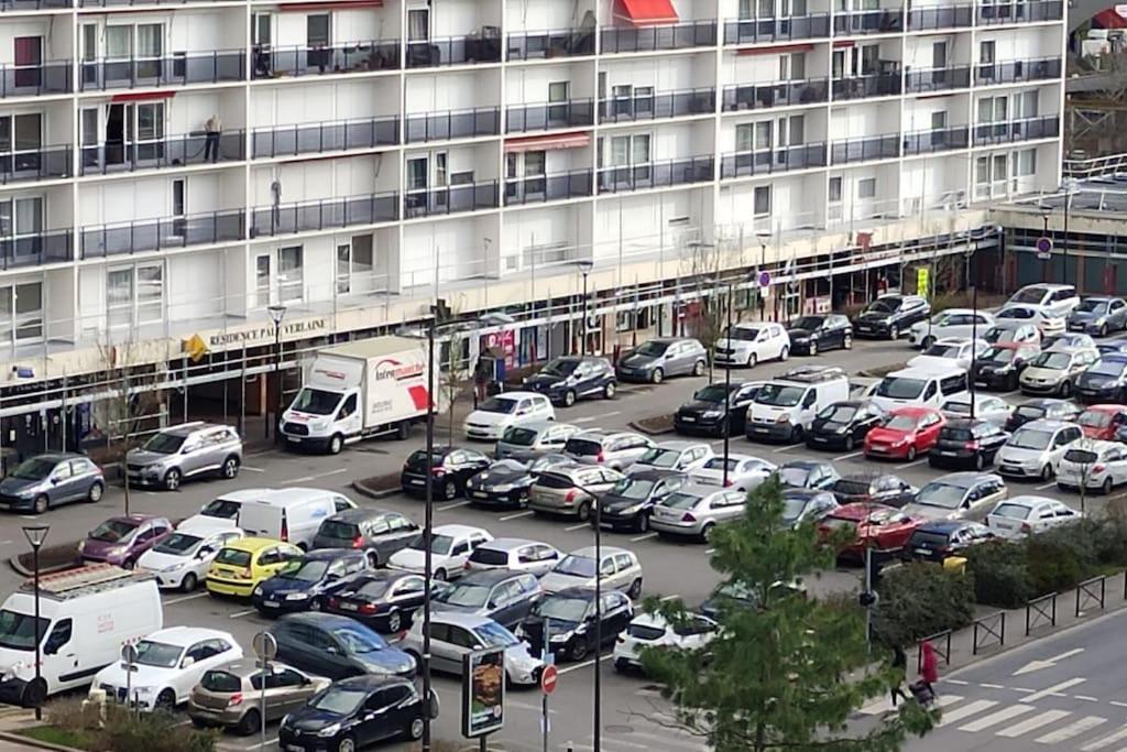Charmant Appartement Proche Melun Centre Ville Exterior foto